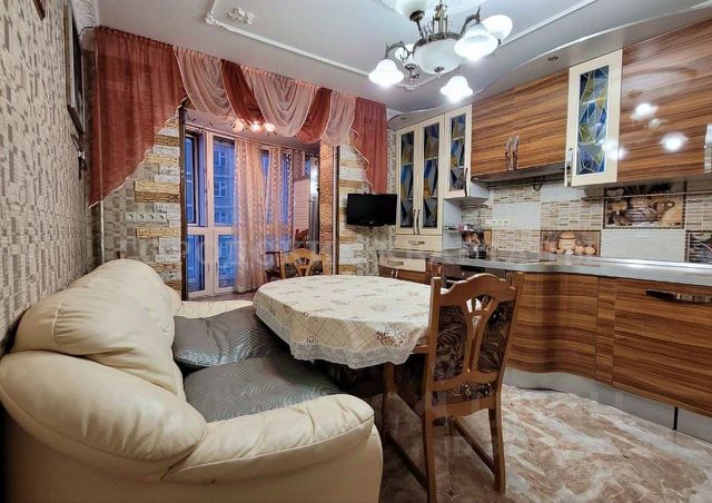 2-комн., 90 м², 14/24 этаж