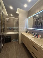 4-комн.кв., 110 м², этаж 3