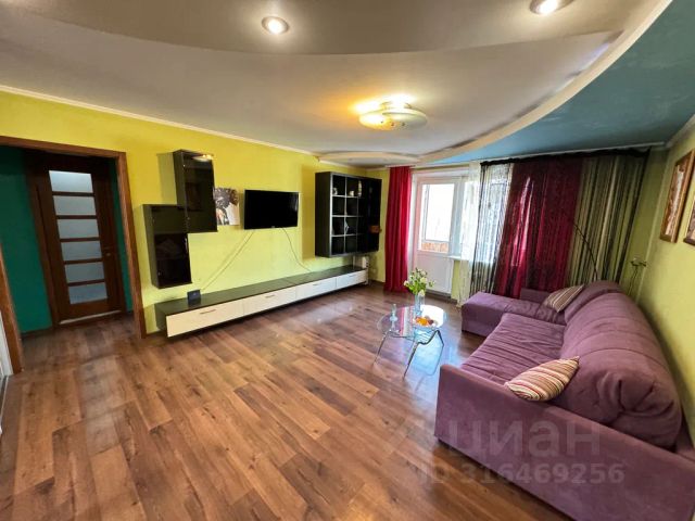 3-комн., 70 м², 2/10 этаж
