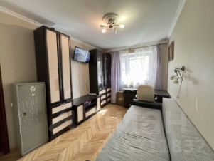 3-комн.кв., 74 м², этаж 1