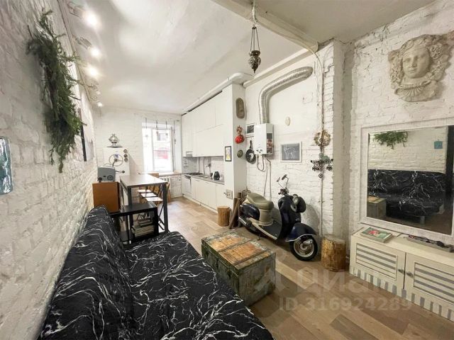 2-комн., 65 м², 1/4 этаж