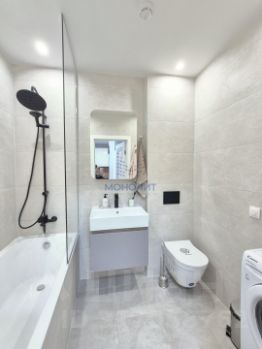 4-комн.кв., 70 м², этаж 16