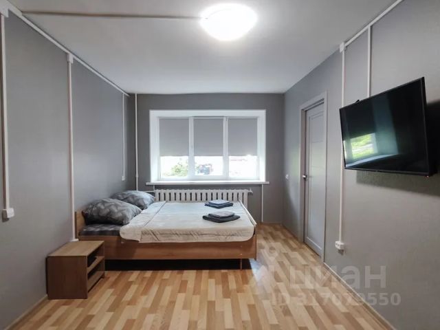 3-комн., 42 м², 1/5 этаж