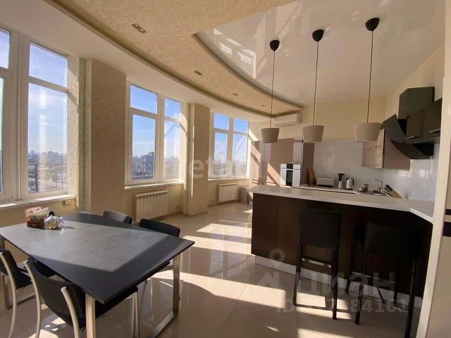 3-комн. апарт., 200 м², 27/27 этаж