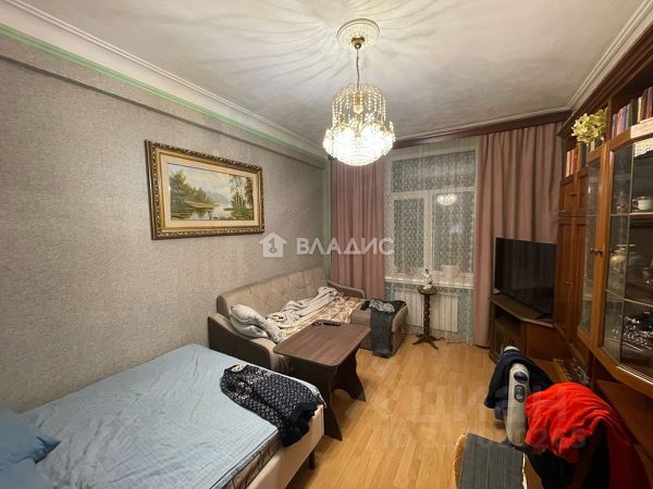 2-комн., 70 м², 1/5 этаж