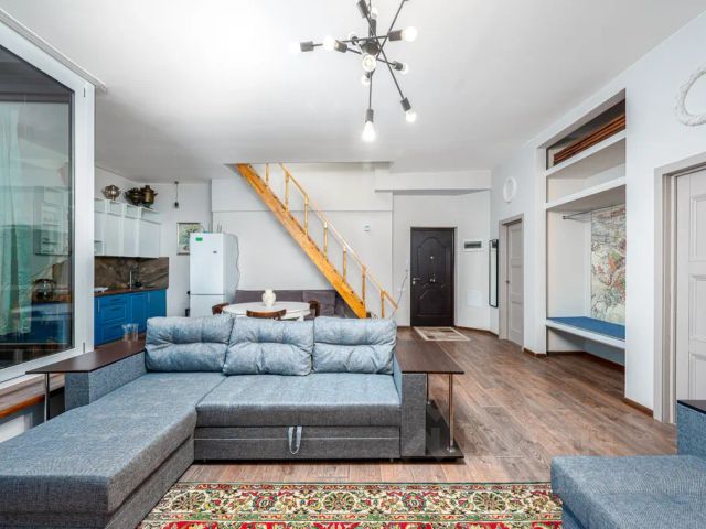 2-комн., 70 м², 8/8 этаж
