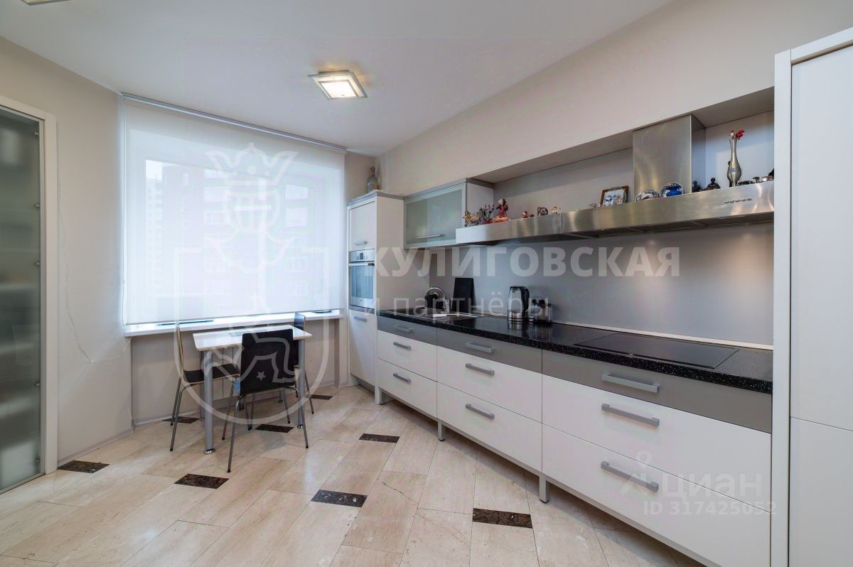 3-комн. кв., р-н Центр, Екатеринбург