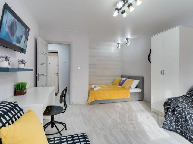 1-комн., 42 м², 1/1 этаж