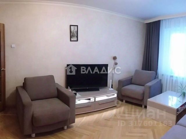 3-комн., 63 м², 1/9 этаж