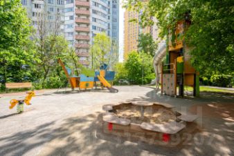 2-комн.кв., 72 м², этаж 7