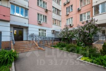 2-комн.кв., 72 м², этаж 7
