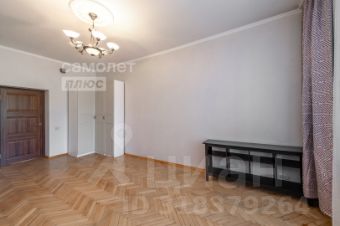 2-комн.кв., 76 м², этаж 2