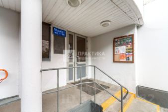 2-комн.кв., 58 м², этаж 18