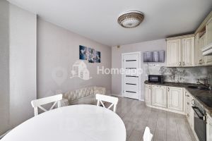 2-комн.кв., 61 м², этаж 15