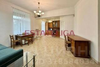 2-комн.кв., 65 м², этаж 3