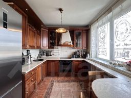 3-комн.кв., 72 м², этаж 4