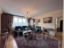 3-комн.кв., 72 м², этаж 4