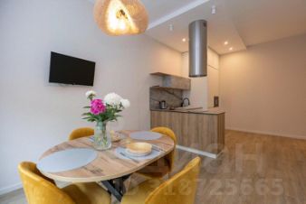 2-комн. кв 72 м2, 1/1 эт