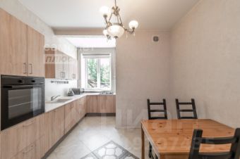 2-комн.кв., 76 м², этаж 2