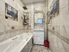 2-комн.кв., 63 м², этаж 4