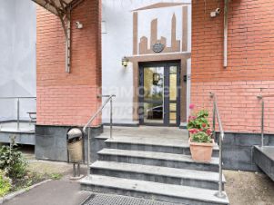 2-комн.кв., 83 м², этаж 4