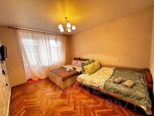 1-комн. кв 42 м2, 2/5 эт
