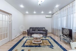 2-комн.кв., 87 м², этаж 15 2-комн.кв., 87 м², этаж 15