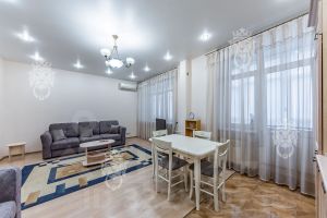 2-комн.кв., 87 м², этаж 15 2-комн.кв., 87 м², этаж 15