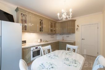 3-комн.кв., 80 м², этаж 4