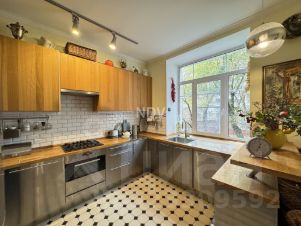 3-комн.кв., 82 м², этаж 2