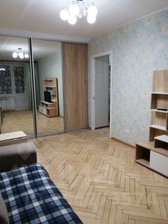 2-комн.кв., 43 м², этаж 4