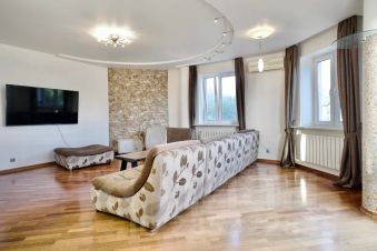 3-комн.кв., 95 м², этаж 7