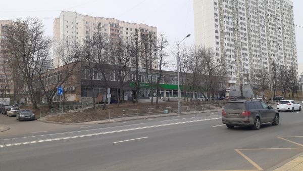 Специализированный торговый центр на Сколковском шоссе, 32