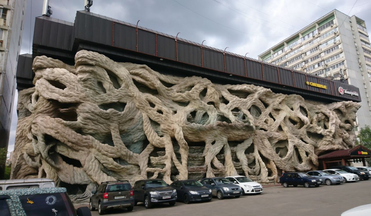 Торговом центре на ул. Грайвороновская, 19