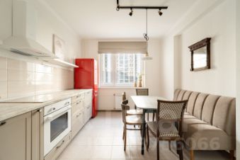 3-комн.кв., 77 м², этаж 2