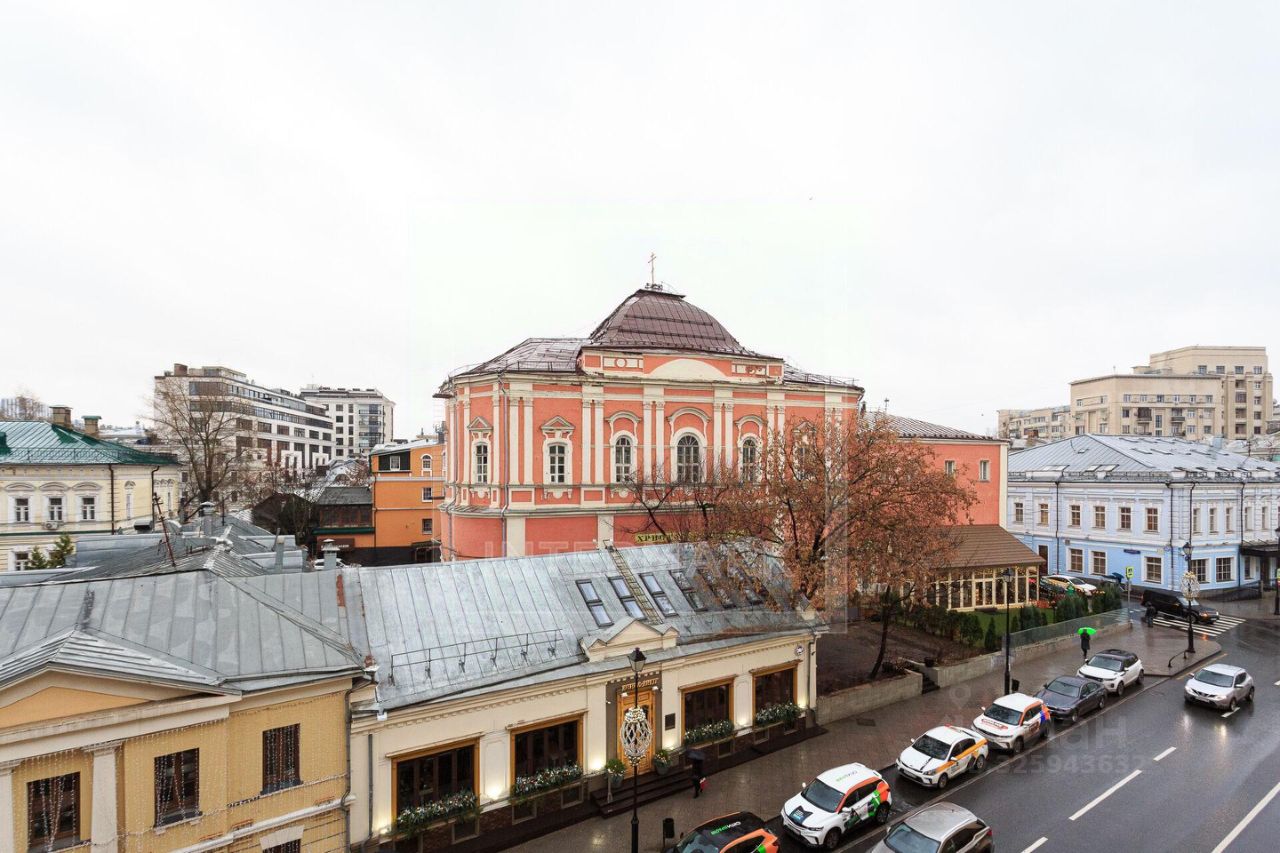 Одна квартира на этаже, Москва