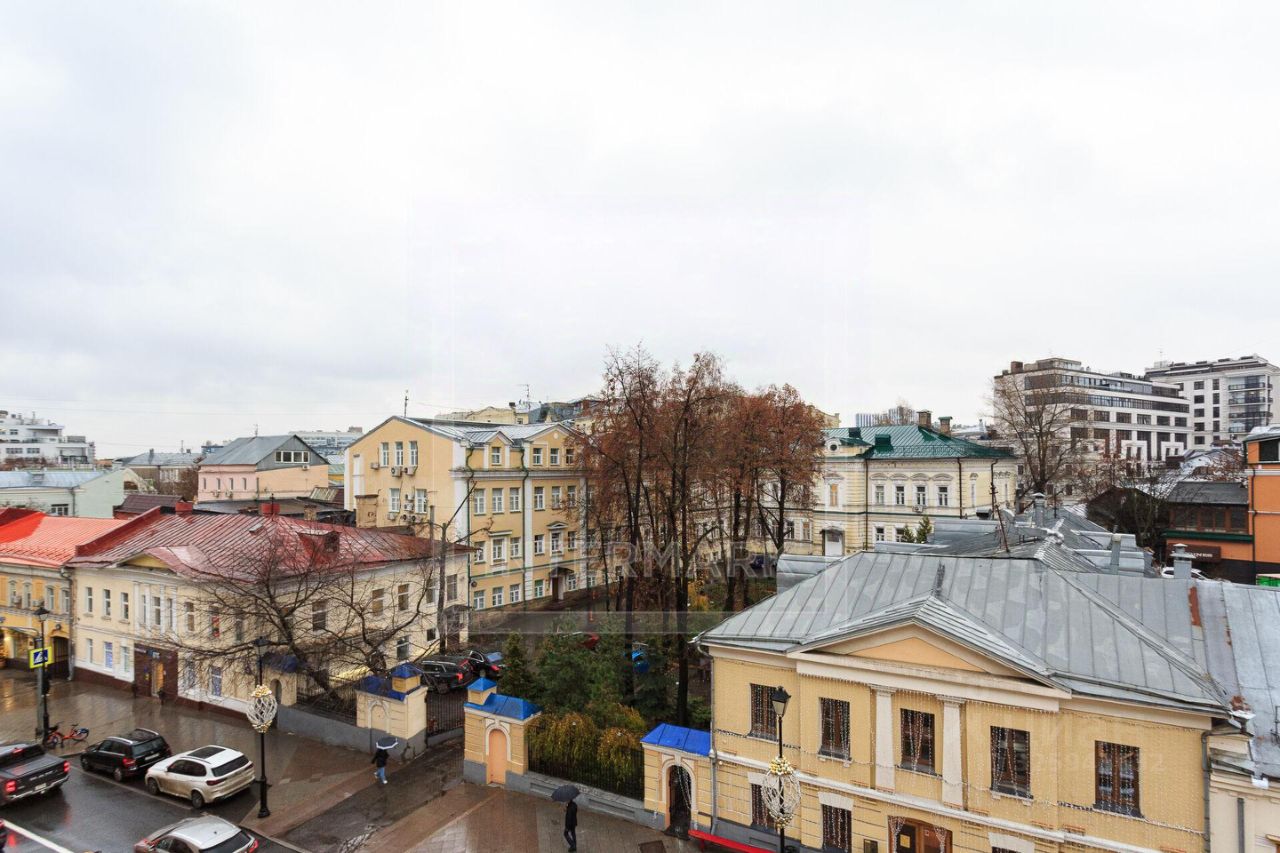 Одна квартира на этаже, Москва