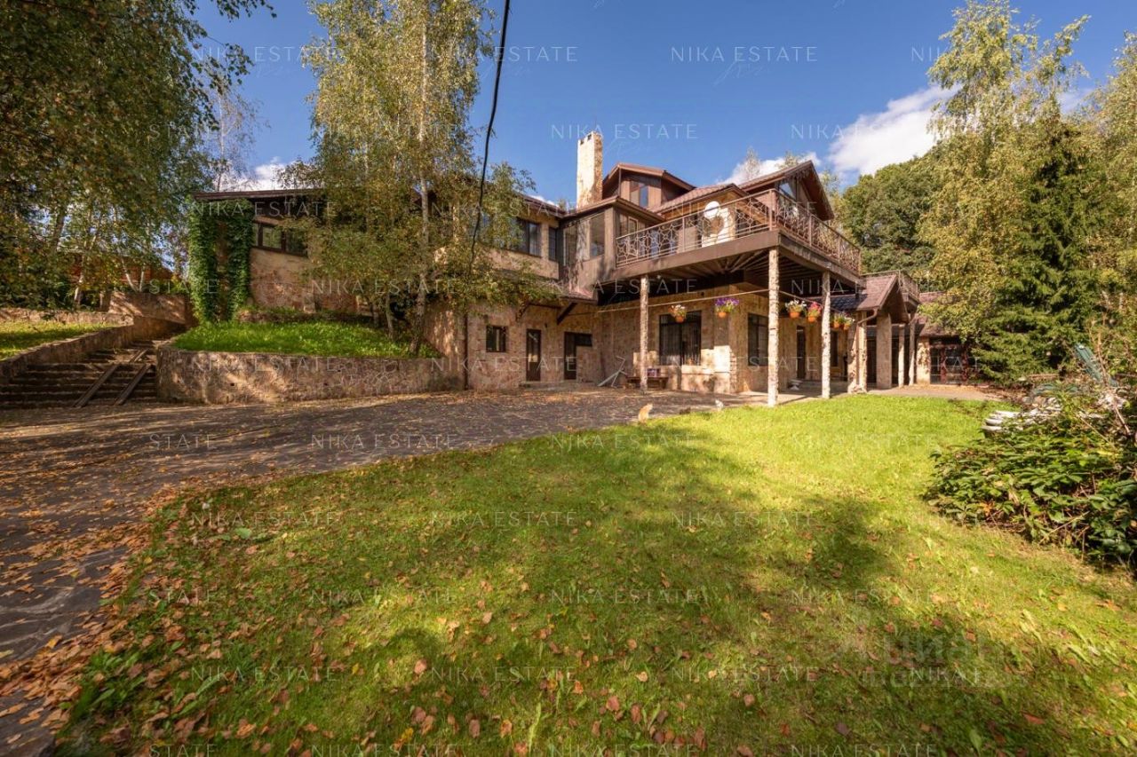 Продается3-этажныйкоттедж,549м²