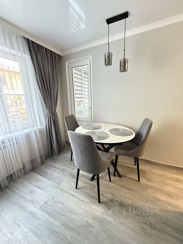 1-к кв. Ставропольский край, Ессентуки Кисловодская ул., 30Ак6 (36.0 м²)