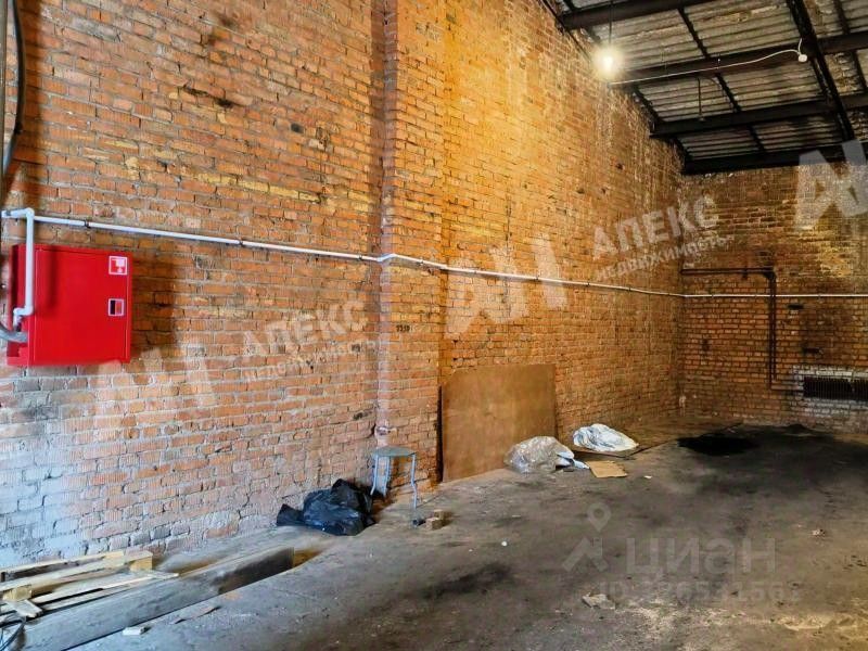 Здание, р-н Головинский