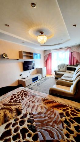 2-комн.кв., 65 м², этаж 3