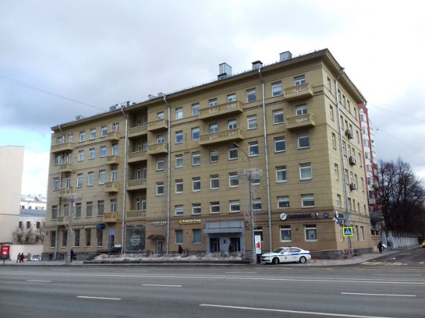 Административное здание на ул. Большая Якиманка, 39