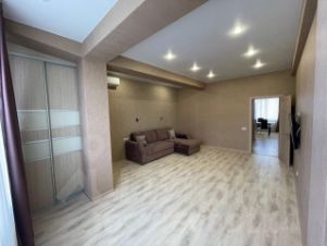 2-комн.кв., 85 м², этаж 3