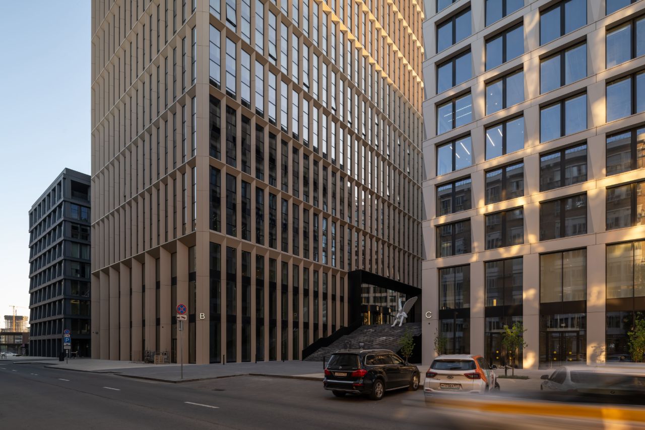 Бизнес Центр STONE Towers (Стоун Тауэрс)