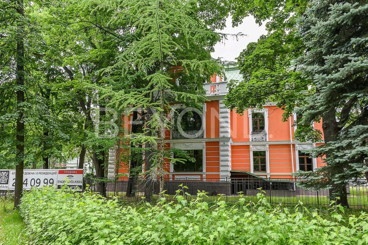 4-комн. кв., р-н Петроградский, Санкт-Петербург