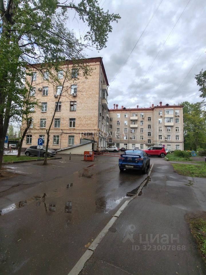 Комната, Москва