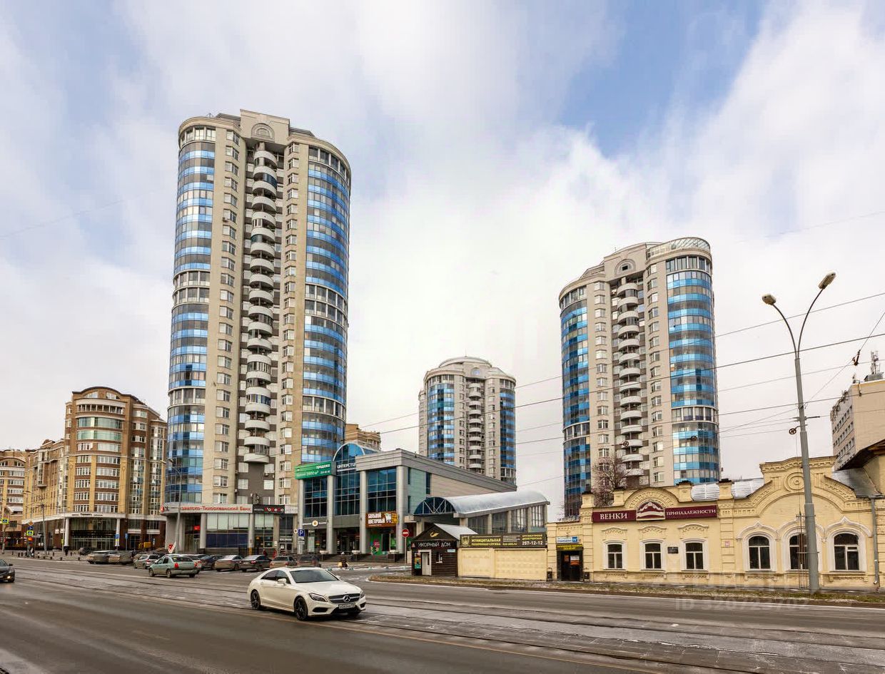 3-комн. кв., р-н Центр, Екатеринбург
