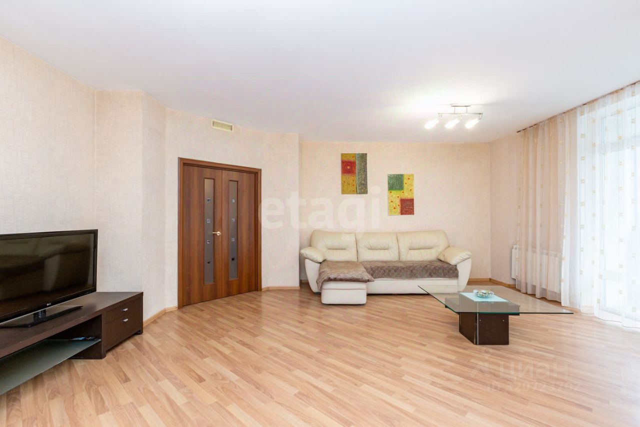 3-комн. кв., р-н Центр, Екатеринбург