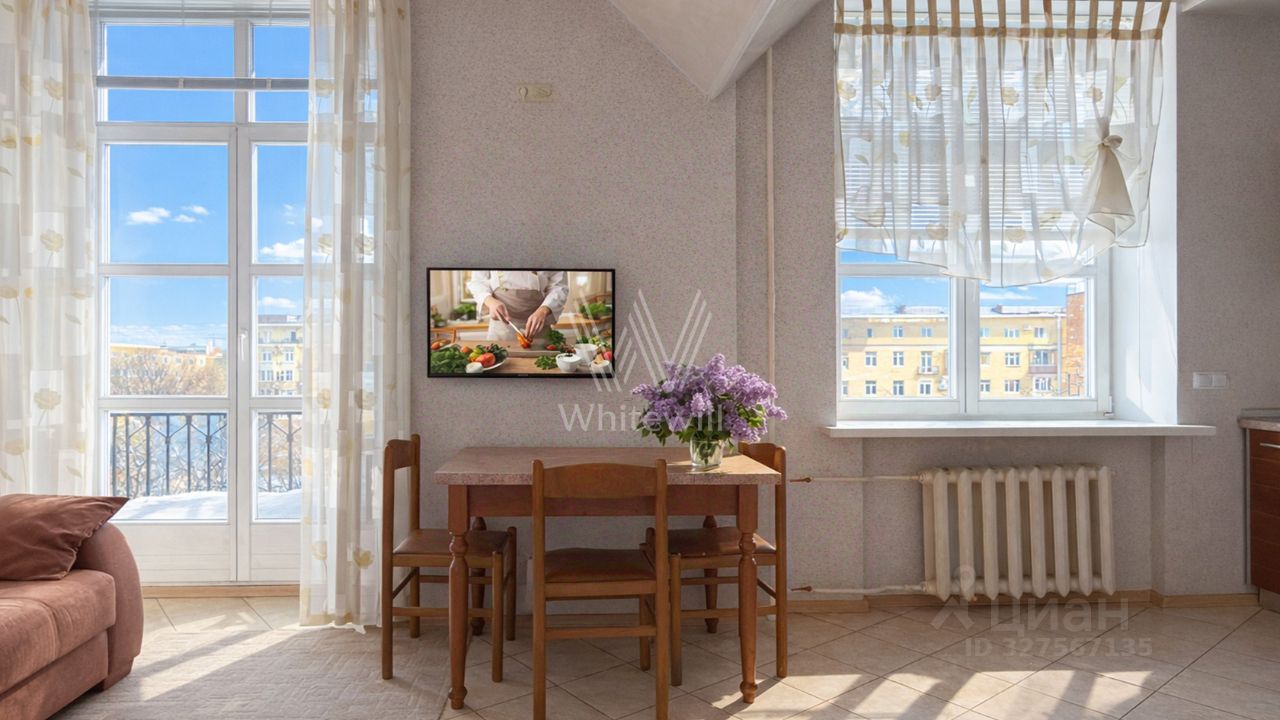 Квартира с видом на бульвар, Москва