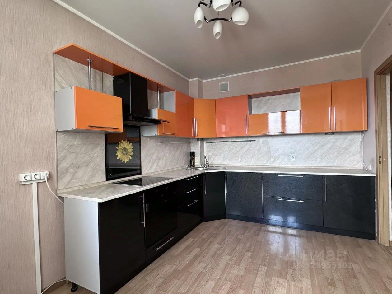 3-комн. кв., р-н Октябрьский, Екатеринбург